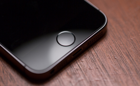 Apple lleva dos meses hablando con cadenas de tiendas para integrar un método de pago móvil