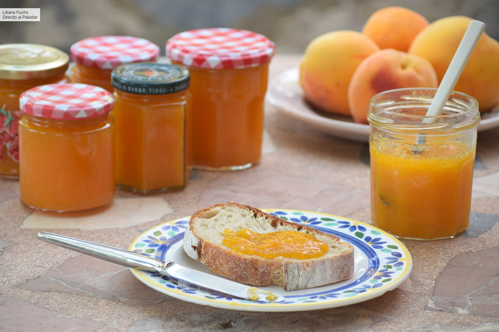 Cómo hacer mermelada casera de melocotón, receta sencilla y básica para alegrar desayunos y meriendas
