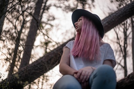 ¿Son los tintes y alisadores de cabello cancerígenos? Un estudio los asocia a cáncer de mama, pero no hay por qué alarmarse