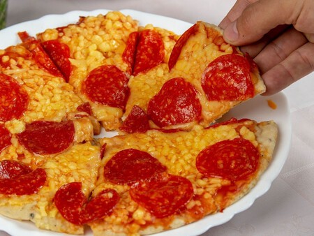 Cómo hacer que una pizza congelada sepa mejor: 3 trucos que sí funcionan para que quede deliciosa
