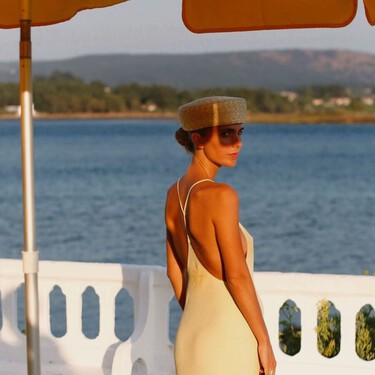 Cinco vestidos largos de Zara ideales para la ola de calor que quedan bien con sandalias planas o o alpargatas