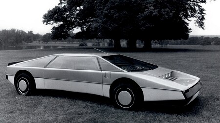 Más allá del coleccionismo: el Aston Martin Bulldog volverá a intentar superar los 320 km/h 40 años después de su nacimiento
