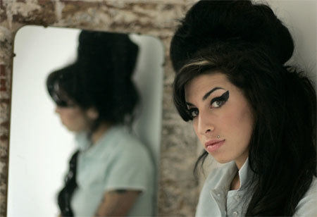 Amy Winehouse cancela su concierto en París