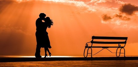 Un beso es un intercambio de bacterias como sucede con el sexo (afortunadamente solo duran un día en tu boca)