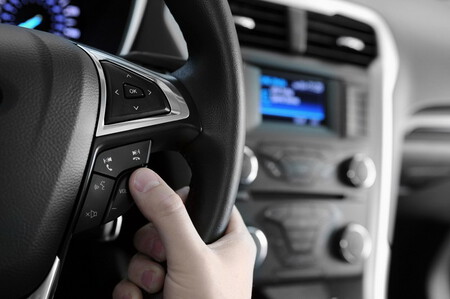 Voz Voice Control Command