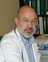 “Es un mito decir que la mujer que amamanta no puede tomar medicamentos”. Entrevista a José María Paricio (I)