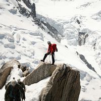 Cuando un alpinista vive experiencias límite en la montaña, su cerebro empieza a imaginar algo: un "tercer hombre"