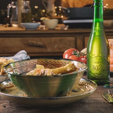 Guiso de pollo campero para disfrutar de una Alhambra Reserva 1925: planazo de domingo 