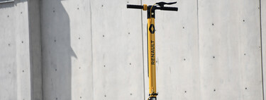 Probamos el scooter eléctrico de Renault, ¿juguete o solución real de movilidad?