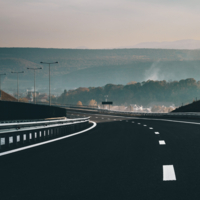 Esta carretera hace música siempre y cuando respetes el límite de velocidad 