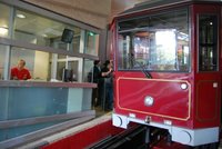 The Peak Tram, un tranvía con 123 años de historia en Hong Kong