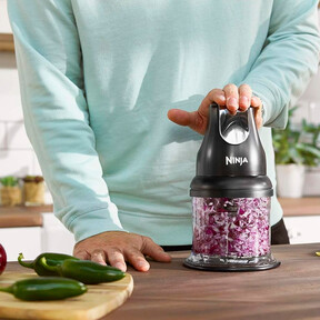 Para salsas o picar verduras en segundos: así es la picadora eléctrica a precio mínimo que no debería faltar en ninguna cocina