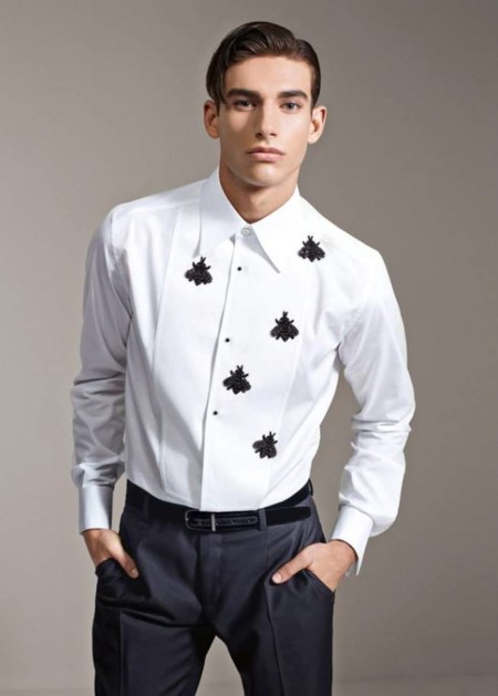 Entre abejas y coronas anda lo nuevo de Dolce & Gabbana... ¿te atreves?