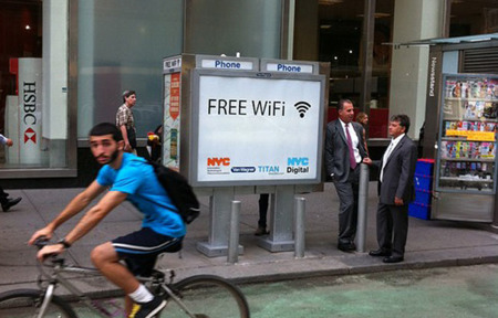 De la cabina de teléfono infrautilizada... al punto WiFi urbano