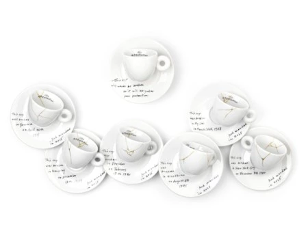 Yoko Ono diseña para illy Art Collection tazas remendadas en oro con mucho encanto