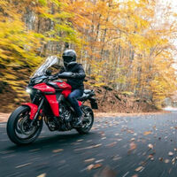 Otoño es la peor época para montar en moto. Y tenemos las pruebas irrefutables: nuestra propia experiencia