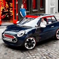 MINI va en serio con los crossovers: dos modelos se sumarán al Countryman
