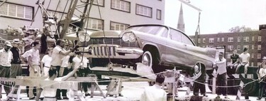 Enterraron un Plymouth nuevo para hacer una cápsula del tiempo y lo dejaron allí durante 50 años. La sorpresa llegó el día de abrirla 