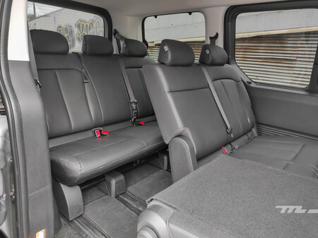 Hyundai Staria tercera fila de asientos