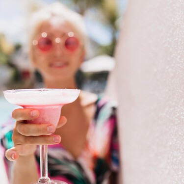 La mejor ciudad del mundo para disfrutar de la jubilación está en España: cultura, buen clima y vida frente al mar