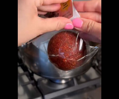 Estas son las “bombas” para hacer pozole, birria o menudo en minutos: cuánto cuestan y cómo conseguirlas 