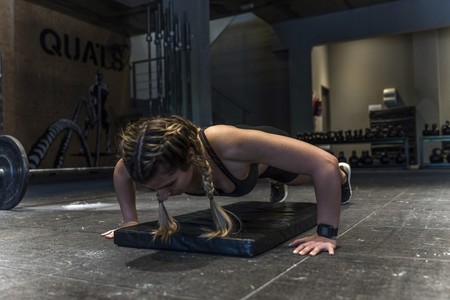 Siete ejercicios isométricos que no pueden faltar en tu entrenamiento