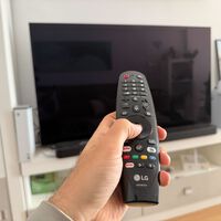 Tu tele LG puede abrir apps en 1 segundo: solo tienes que configurar así el Magic Remote