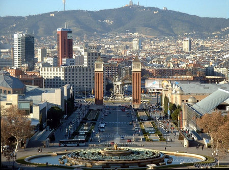 Barcelona prepara un 'Bicing' de motos eléctricas