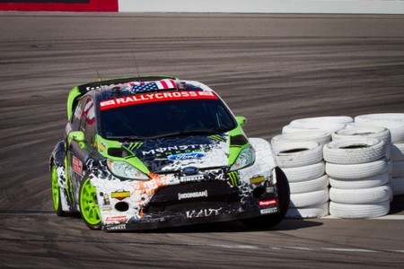 El equipo Monster nos enseña cómo transformar un coche de rallyes en uno de rallycross