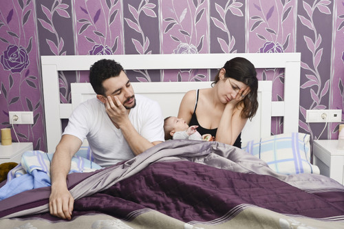 Tener un hijo sería algo maravilloso y perfecto si durmieran toda la noche