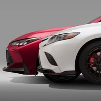 No estuvieron en el SEMA, pero los nuevos Toyota Camry y Avalon TRD se presentarán en Los Ángeles