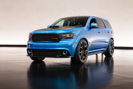 La Dodge Durango Shaker Concept es una SUV de alto desempeño con tres filas de asientos de Viper