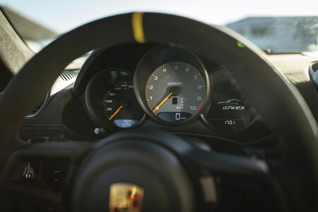 Porsche 718 Cayman GT4 RS Prueba Contacto 3
