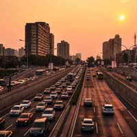 América ya produce más petróleo que Arabia Saudí y sus socios: así afectará al precio de la gasolina