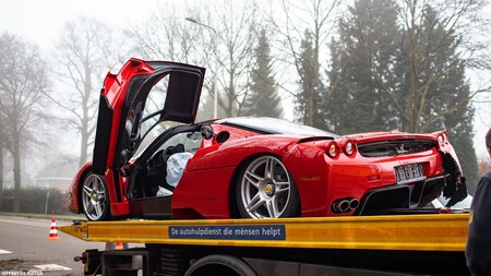 Ferrari Enzo Chocado6