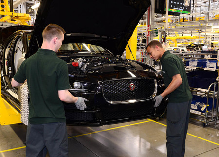Jaguar-Land Rover podría sumarse a Citroën, Peugeot y Opel como la marca premium de PSA