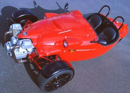 Motor Moto Guzzi en un vehículo de tres ruedas