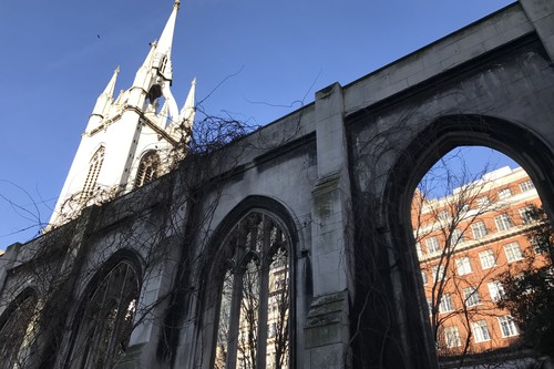 St. Dunstan in the East, el remanso de paz en plena City londinense