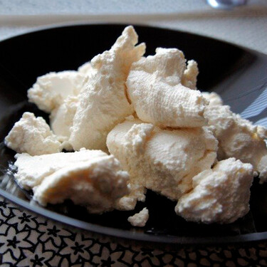 Cómo hacer queso ricotta casero: receta fácil para elaboraciones dulces y saladas