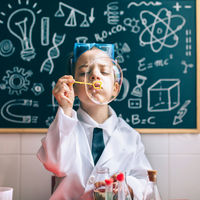 ¡Este verano, aprende ciencia jugando!