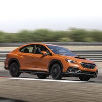 El Subaru WRX 2022 es una feroz máquina de rally, ahora más capaz y divertido