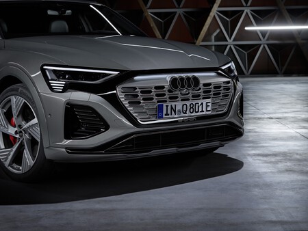Audi Q8 E Tron 10