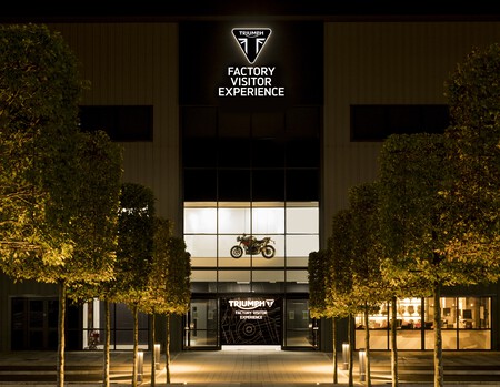 Triumph Adquiere Oset Bikes 003