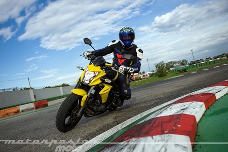 Michelin_Pilot_Road_4