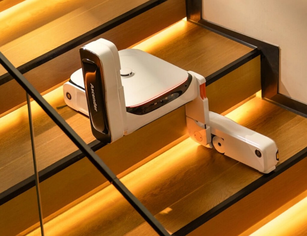 Este robot aspirador está a otro nivel: sube y baja escaleras, limpia los escalones y se carga solo 