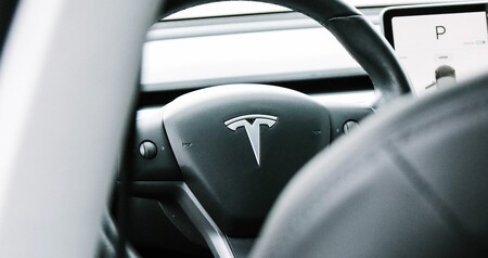 Elon Musk revela que quiso proponer a Tim Cook comprar Tesla