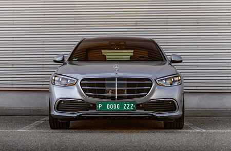 Matricula Verde Provisional En Un Mercedes Clase S