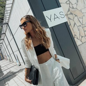 Zara vende los cinco conjuntos monocolor que sumarán elegancia en los looks de oficina  