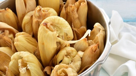 Cómo hacer tamales de rajas poblanas, con la receta y trucos del chef Aquiles Chávez