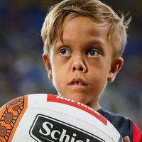 La lección de Quaden: el niño con acondroplasia donará el casi medio millón de dólares recaudado para asociaciones contra el bullying 